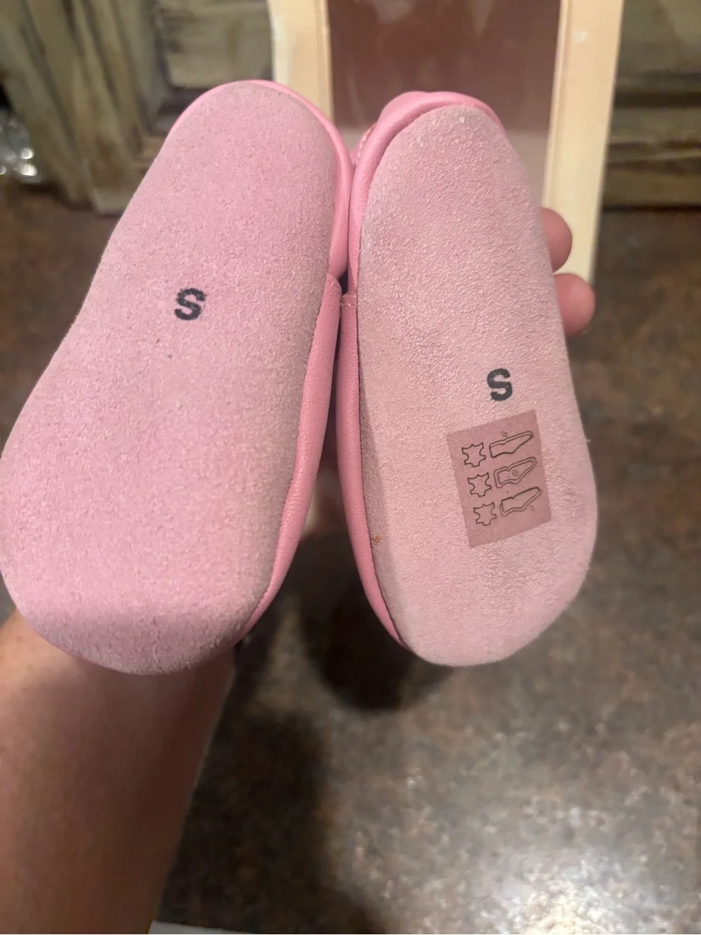 N/A pink leather